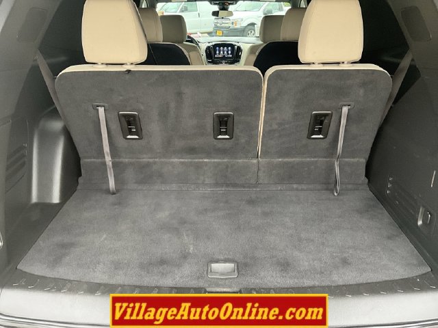 Used 2023 Chevrolet Traverse LT w/ LPO, Cargo Package AWD/4WD image 32