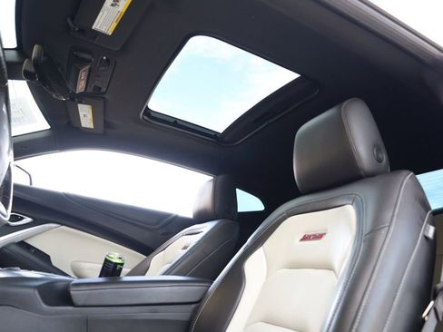 Used 2021 Chevrolet Camaro SS image 21