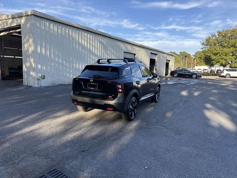 New 2026 Nissan Kicks SR w/ Cold Weather Package image 5