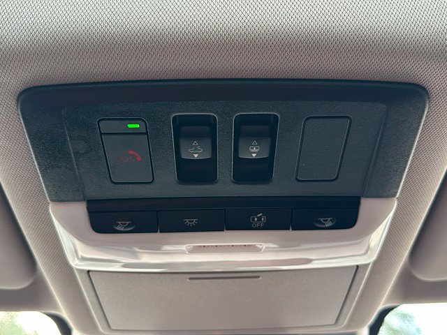 Certified 2023 Nissan Rogue Platinum w/ Platinum Premium Package AWD/4WD image 35