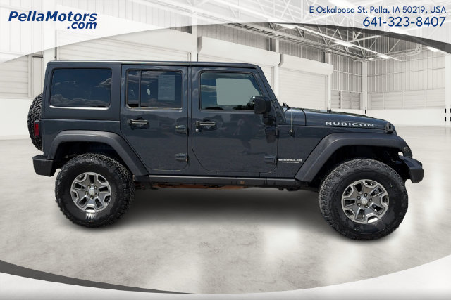 Used 2017 Jeep Wrangler Unlimited Rubicon w/ Connectivity Group AWD/4WD image 2