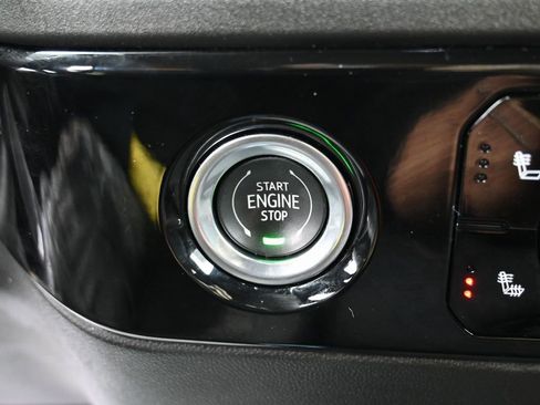 Used 2023 Chevrolet Silverado 1500 LT image 21