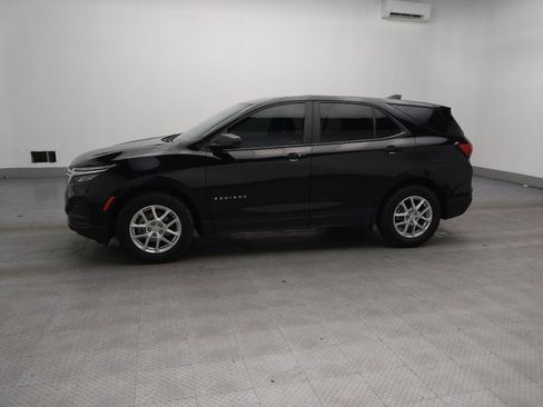 Used 2023 Chevrolet Equinox LS image 2