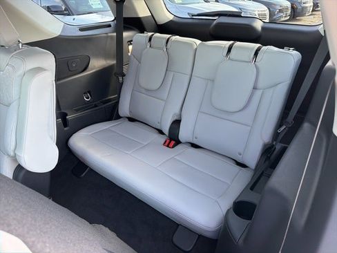 New 2025 Ford Explorer Platinum w/ Ultimate Package image 19