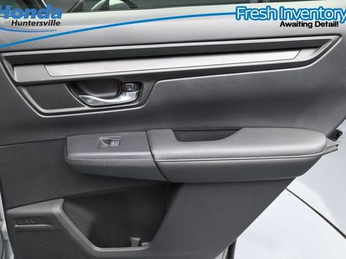 Used 2025 Honda CR-V LX image 16