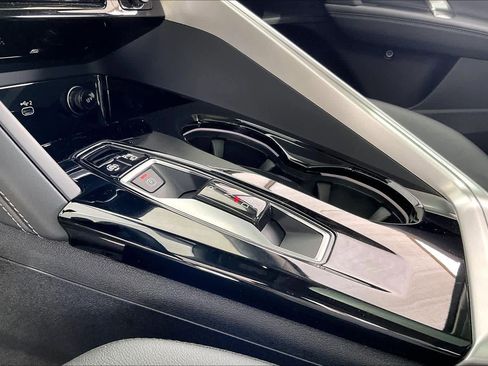 Used 2025 Audi Q5 Premium Plus w/ Premium Plus image 16