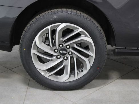 Used 2025 Lincoln Navigator Reserve AWD/4WD image 16