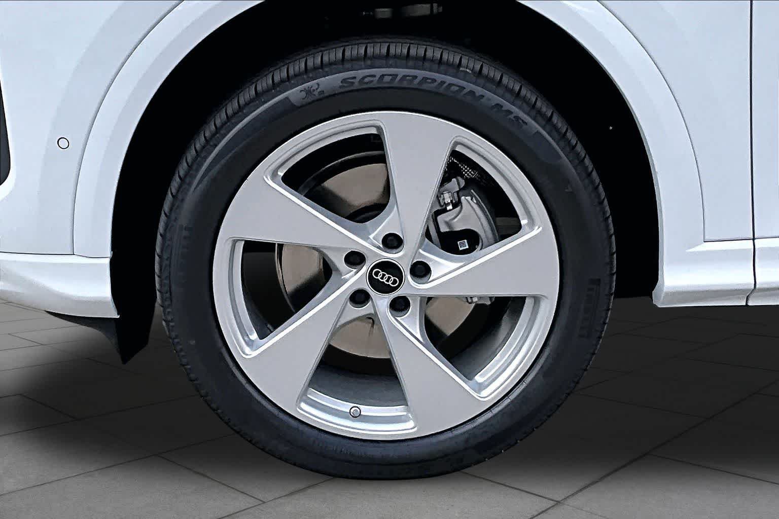 New 2026 Audi Q5 Premium Plus AWD/4WD image 11