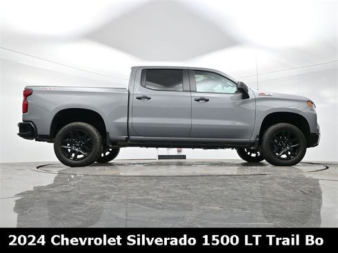 Used 2024 Chevrolet Silverado 1500 LT Trail Boss w/ Convenience Package II image 32