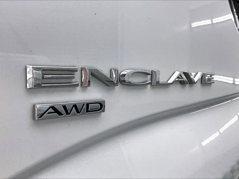 Used 2024 Buick Enclave Essence w/ Experience Buick Package AWD/4WD image 8