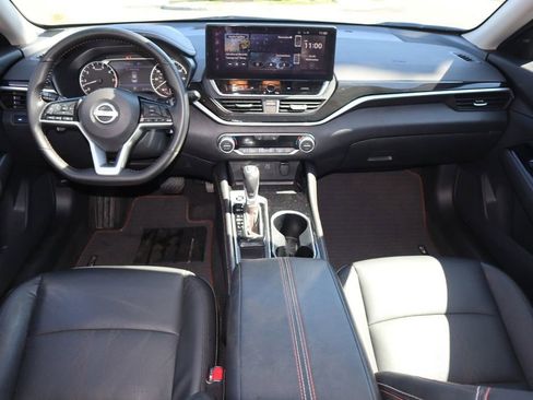 Certified 2025 Nissan Altima 2.5 SR w/ SR Premium Package FWD image 14