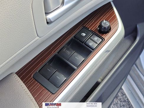 Used 2021 Toyota Sienna XLE image 13