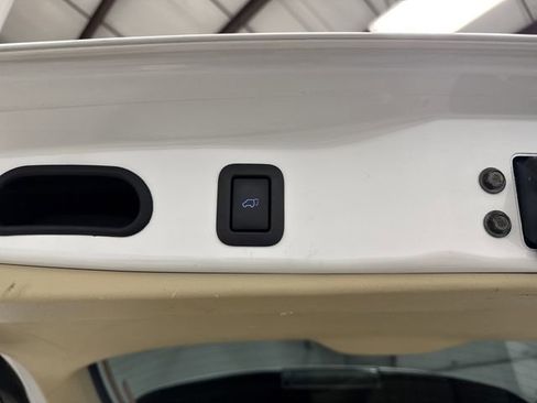 Used 2015 Toyota Highlander Plus image 13