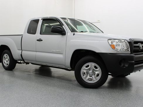 Used 2010 Toyota Tacoma 2WD Access Cab image 1