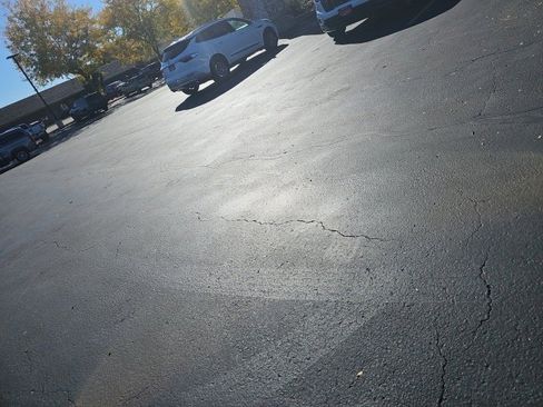 Used 2024 Chevrolet Colorado LT image 36