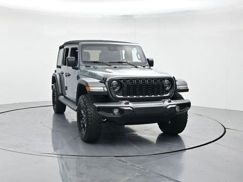 Used 2024 Jeep Wrangler Willys image 5