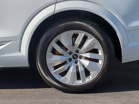 Used 2023 Audi e-tron S Premium Plus image 13