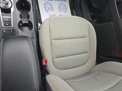 Used 2020 Ford Escape S AWD/4WD image 32