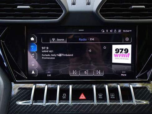 Used 2021 Lamborghini Urus Sport Utility 4D image 57