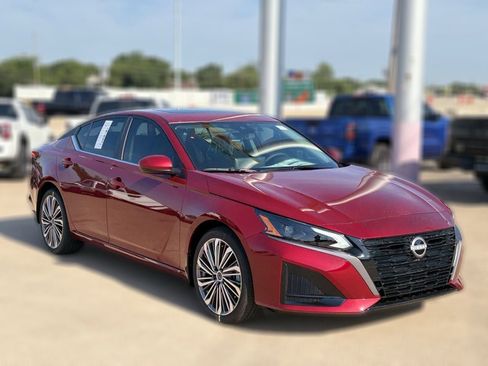 New 2026 Nissan Altima 2.5 SV FWD image 5