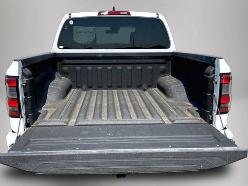 Used 2024 Nissan Frontier SV w/ Technology Package AWD/4WD image 7