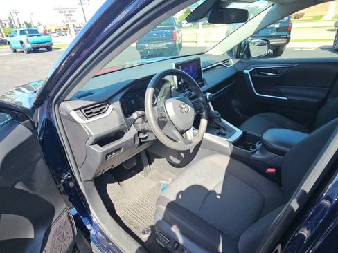 Certified 2025 Toyota RAV4 XLE AWD/4WD image 24