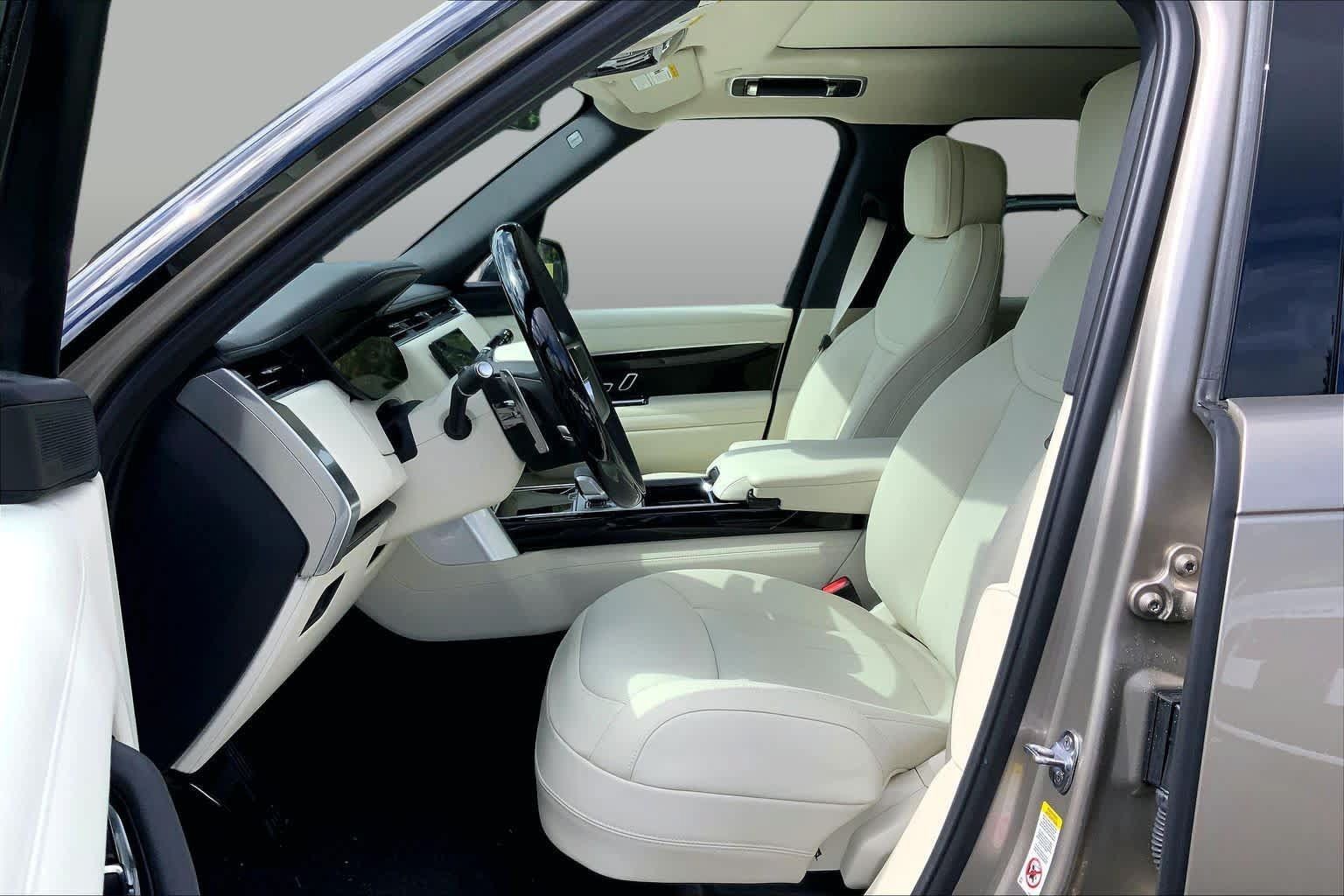 New 2026 Land Rover Range Rover SE AWD/4WD image 13