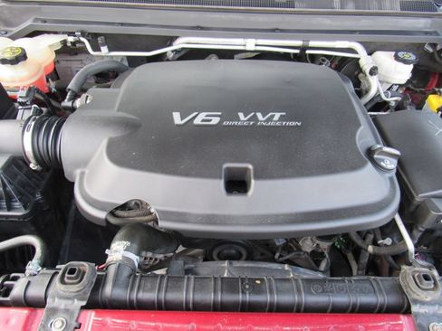 Used 2018 Chevrolet Colorado Z71 RWD image 12