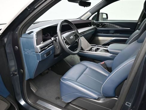 Certified 2026 Cadillac Escalade IQ Sport 2 AWD/4WD image 9