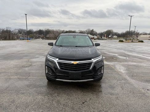Used 2022 Chevrolet Equinox LT w/ Driver Convenience Package image 2