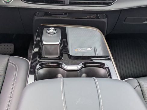 New 2026 Buick Enclave Avenir w/ Super Cruise Package FWD image 24