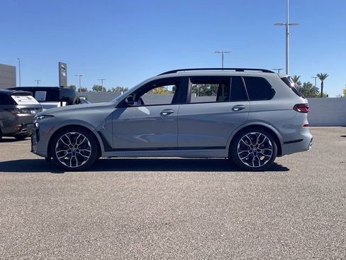 New 2025 BMW X7 M60i image 9