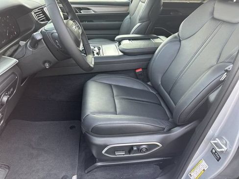 New 2026 Jeep Grand Wagoneer Limited AWD/4WD image 9