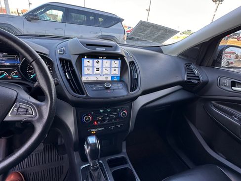 Used 2018 Ford Escape SEL image 15