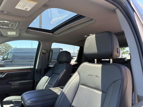 Used 2023 GMC Sierra 1500 Denali w/ Denali Reserve Package AWD/4WD image 28