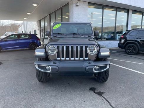 Used 2018 Jeep Wrangler Unlimited Sahara w/ Dual Top Group AWD/4WD image 2
