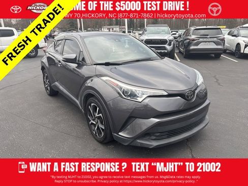 Used 2019 Toyota C-HR XLE image 1