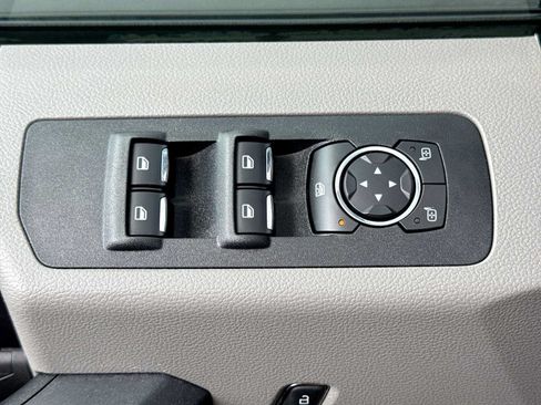 Used 2019 Ford F150 XL w/ Equipment Group 101A Mid AWD/4WD image 16