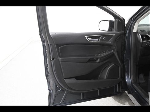 Used 2023 Ford Edge SEL w/ Convenience Package AWD/4WD image 4