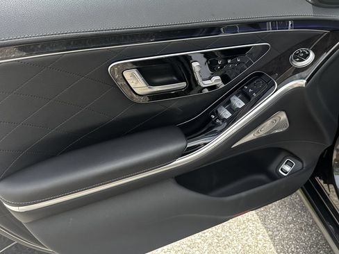 Certified 2023 Mercedes-Benz S 580e 4MATIC Sedan image 11