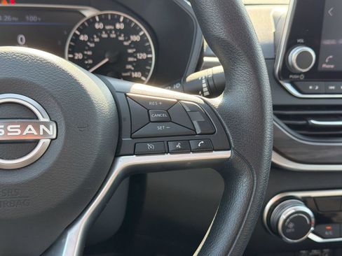 Certified 2025 Nissan Altima 2.5 SV FWD image 20