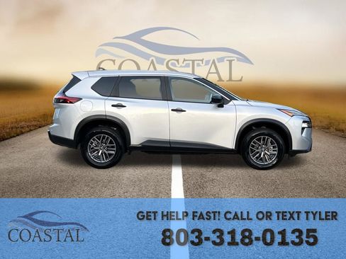 Used 2024 Nissan Rogue S image 4