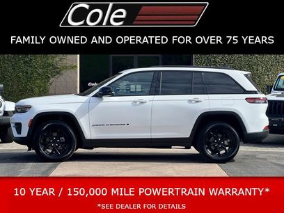 Used 2025 Jeep Grand Cherokee Altitude