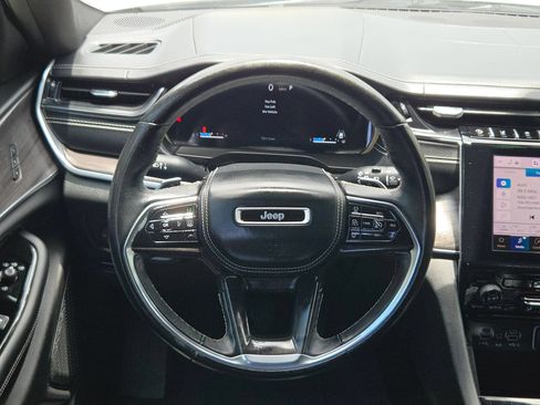 Used 2022 Jeep Grand Cherokee Overland AWD/4WD image 20