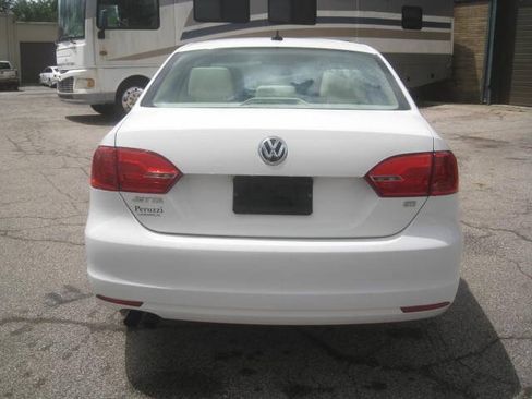 Used 2014 Volkswagen Jetta SE FWD image 6
