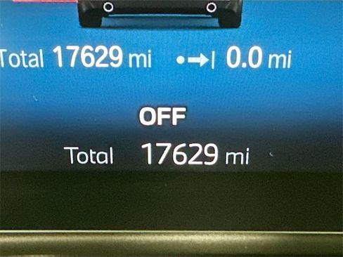 Used 2024 BMW 330e xDrive 330e xDrive w/ Convenience Package image 17