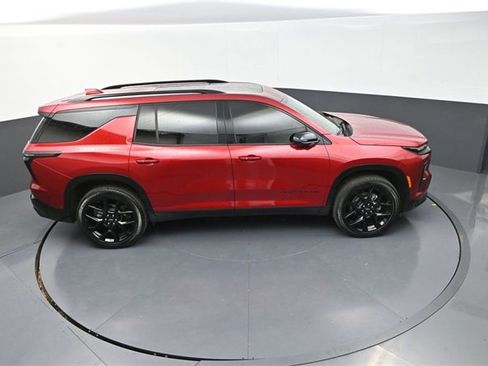 Used 2024 Chevrolet Traverse RS image 26