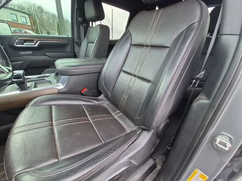 Used 2023 Chevrolet Silverado 1500 High Country w/ High Country Premium Package image 11