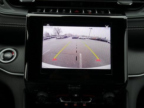 New 2025 Jeep Grand Cherokee Laredo image 4