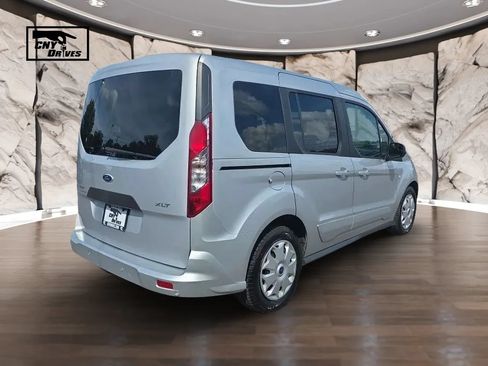 Used 2016 Ford Transit Connect XLT FWD image 5